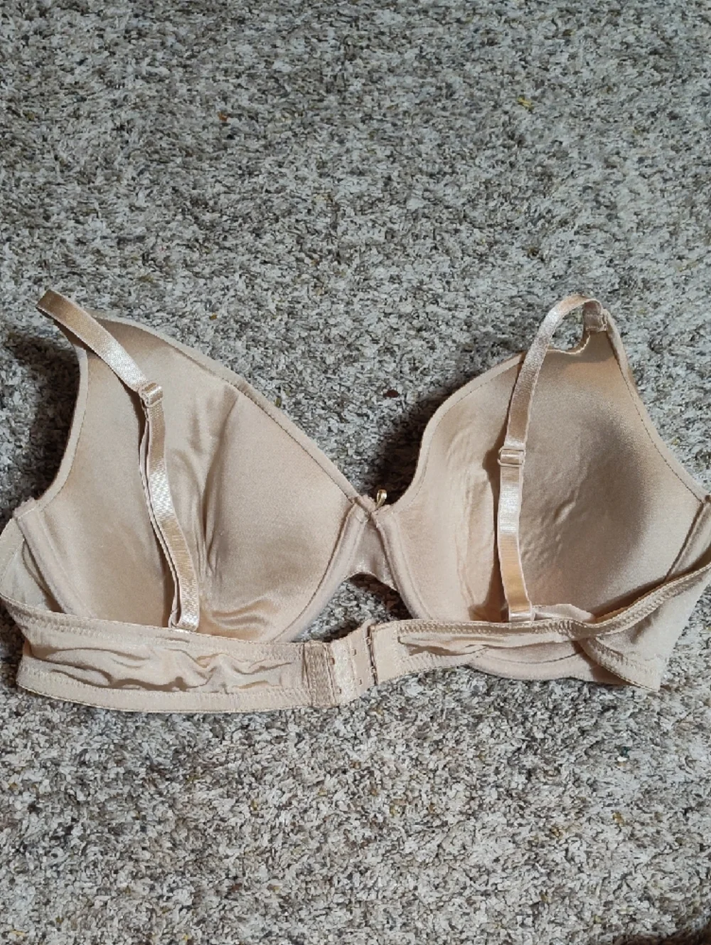 5/$25 SALE Secret Treasures Size 40C Light Padding Smooth Nude Underwire Bra